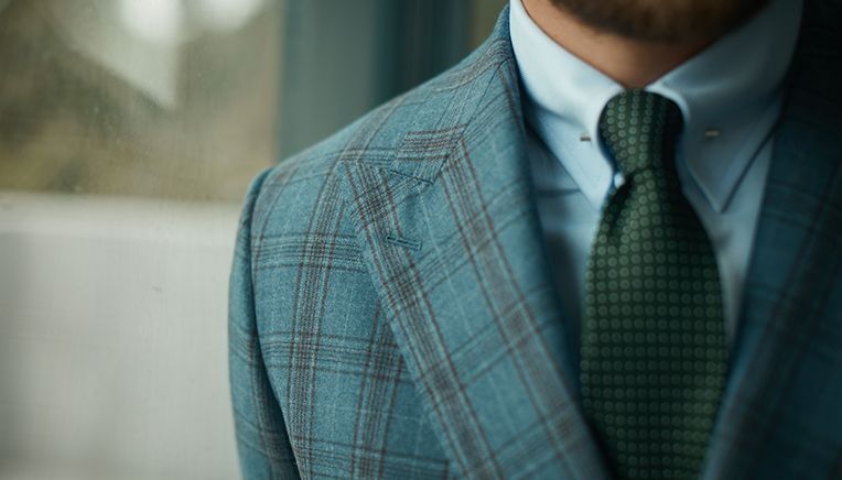 Browse the finest in mens custom suit tailoring at a Senszio trunk show at a city near you